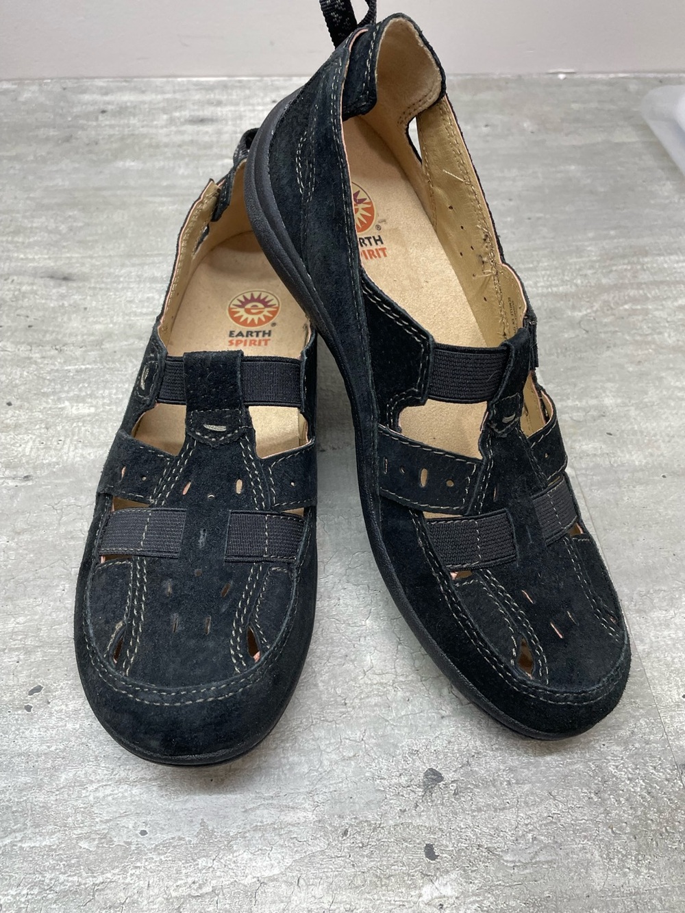 Earth Spirit Suede Fisherman Flats 7 Black Excellent Comfort Cutout SlipOn